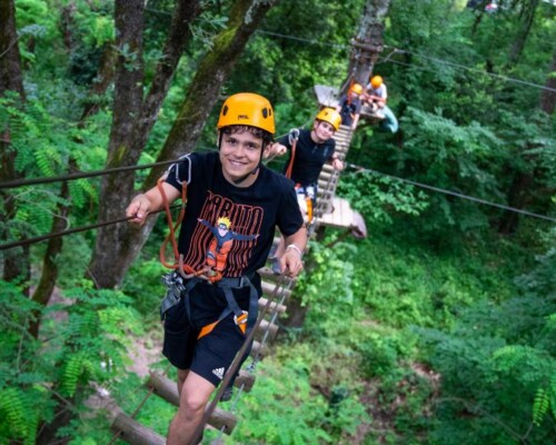Accrobranche activité enfant Ardèche Adventure Camp